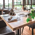 Hotel Au Coeur De Lacuisine 3*