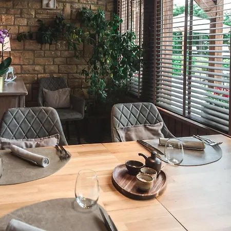 Au Coeur De Lacuisine Szálloda Florenville