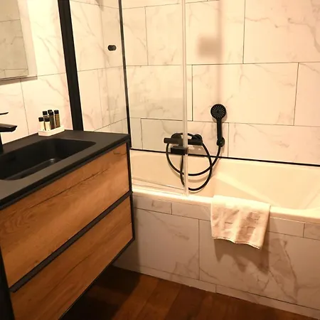 Au Coeur De Lacuisine Hotel 3*