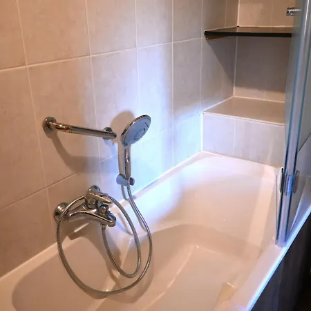 فندق Au Coeur De فلورينفيل